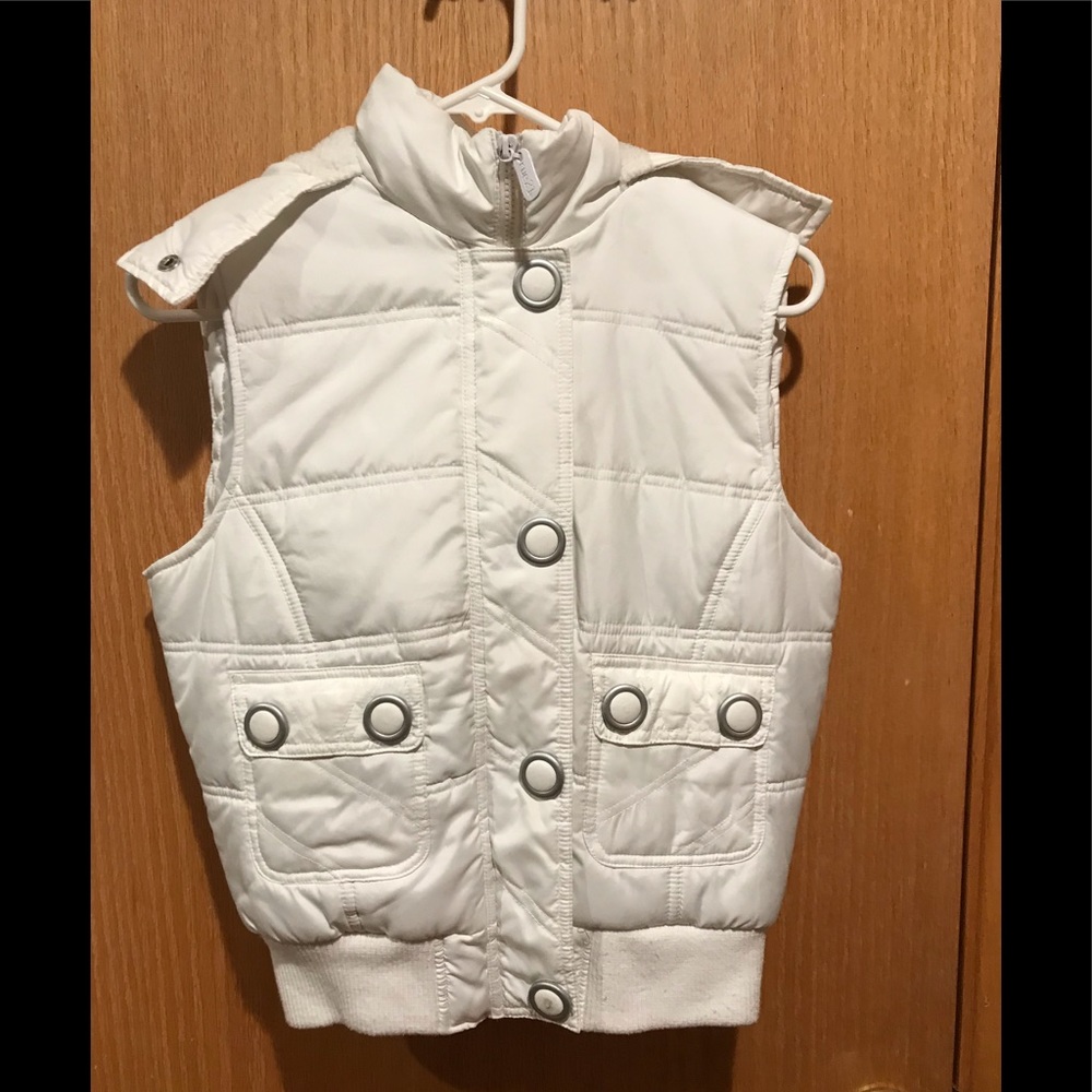 White Rue21 vest